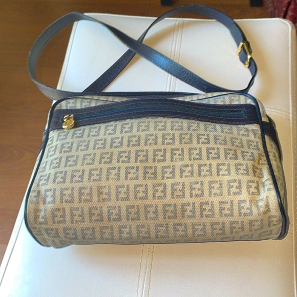 “FENDI” Navy and Cream “Zucchino” Design Pattern Crossbody. Vintage 80’s - Picture 1 of 6